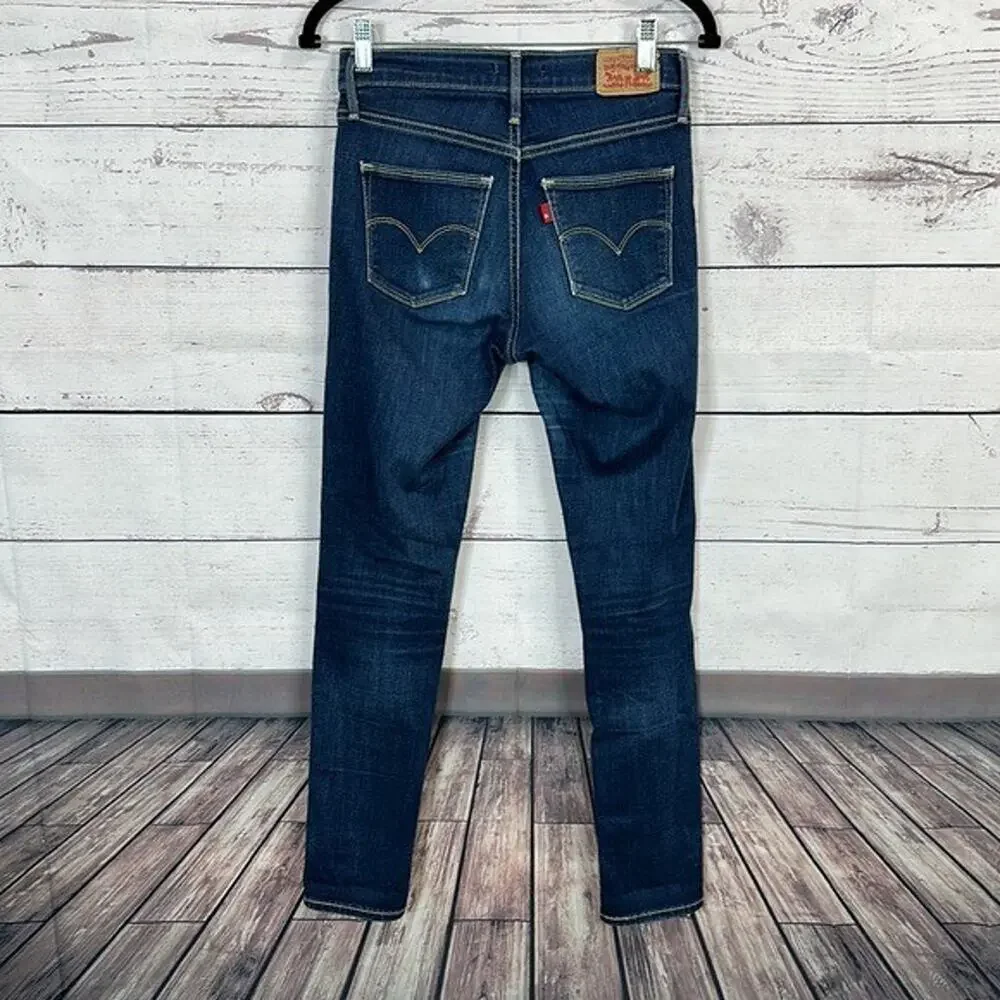 Levis Jeans Womens 27 Blue Skinny Dark Wash‎ Slimming Stretch Casual Minimalist